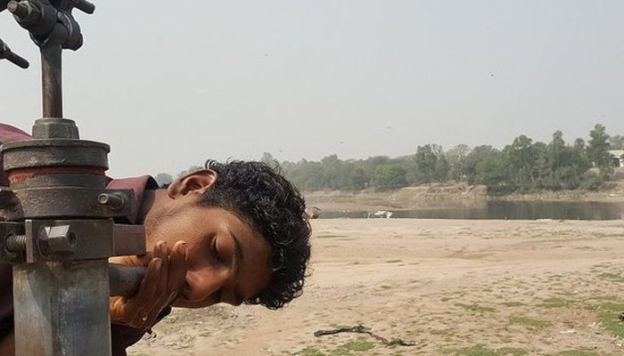 سانگھڑ ، ہینڈ پمپ کا زہریلا پانی پینے سے 5 بچے جاں بحق زہریلا پانی (poisoned water)