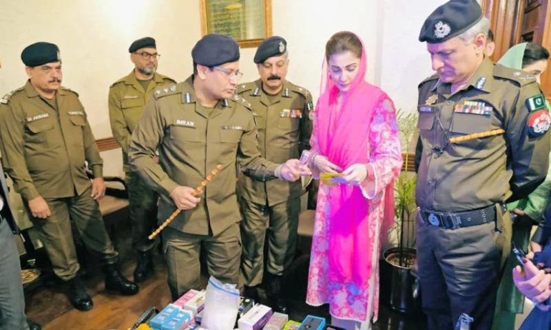 لاہور: چاکلیٹ، ٹافیز میں منشیات سپلائی کرنے والا جارڈن گینگ پکڑا گیا جارڈن گینگ