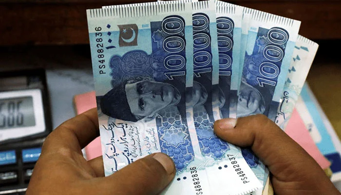 سرکاری ملازمین