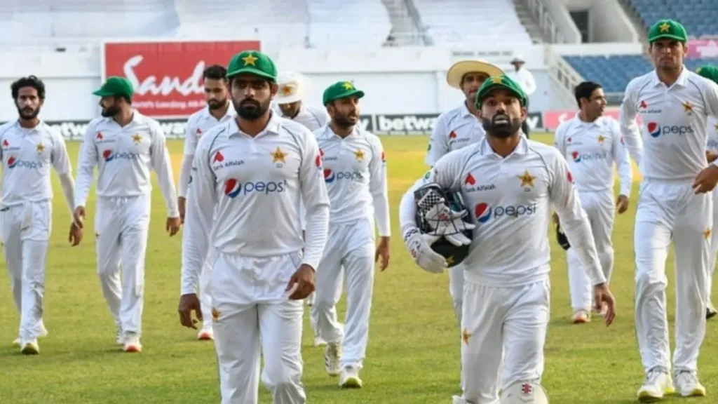 بنگلہ دیش کیخلاف ہوم سیریز ، بابر اعظم ، رضوان اور شاہین آفریدی کو ڈراپ کئے جانیکا امکان قومی کرکٹ ٹیم