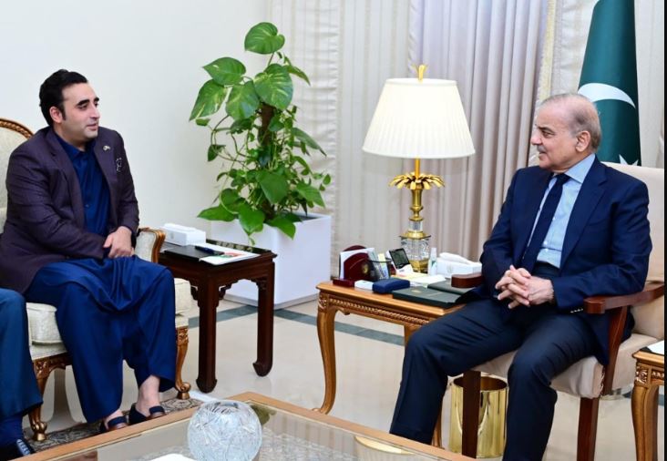 وزیراعظم سے بلاول بھٹو کی ملاقات، سندھ میں ترقیاتی منصوبوں کیلئے مزید فنڈز مختص کرنے کا مطالبہ