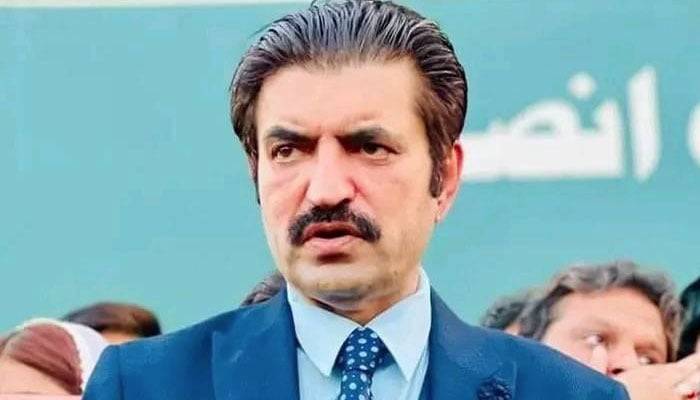 شیر افضل مروت