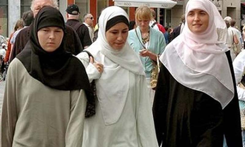 tajikistan حجاب پر پابندی