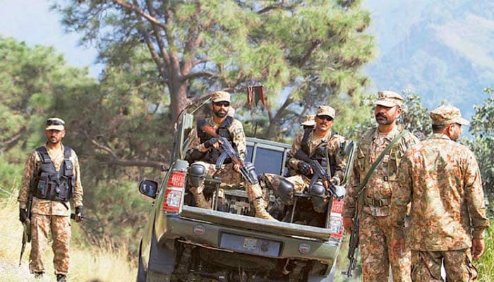 سیکورٹی فورسز کی موثر کارروائی ، بنوں کینٹ پر دہشتگردوں کے حملے کی کوشش ناکام بنوں کینٹ