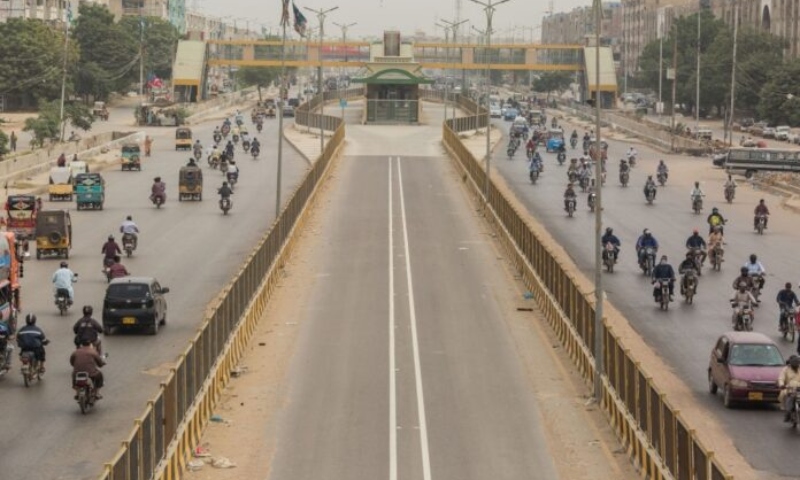 کراچی: نمائش چورنگی سے کھارادر تک تمام سڑکیں ٹریفک کیلئے بحال کراچی