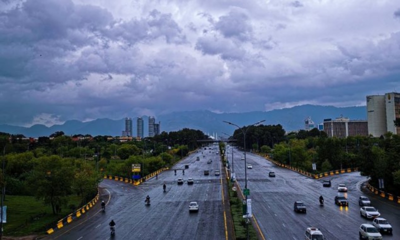 اسلام آباد، راولپنڈی، لاہور سمیت مختلف شہروں میں بادل برس پڑے، مزید بارش کا امکان اسلام آباد