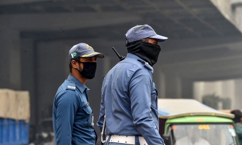 پنجاب: ٹریفک قوانین کی خلاف ورزی پر کریک ڈاؤن جاری ،3 کروڑ روپے سے زائد کے جرمانے