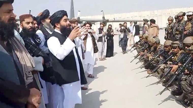 افغانستان ، داڑھی نہ رکھنے پر سینکڑوں سکیورٹی اہلکار برطرف ، غیر اخلاقی حرکات پر 13 ہزار افراد گرفتار افغان حکومت