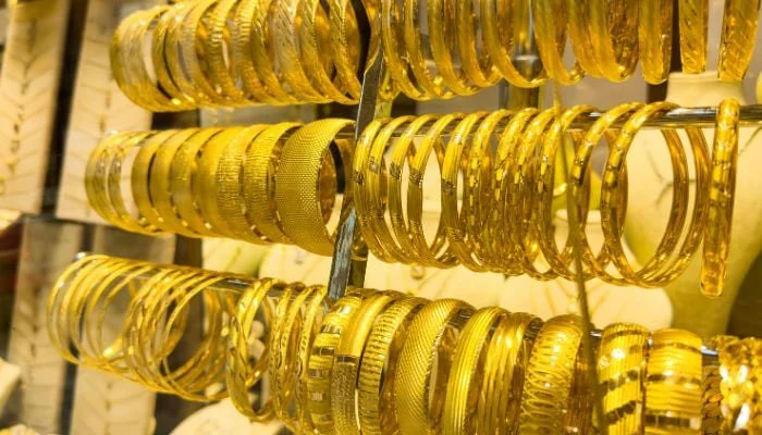 مسلسل مہنگا ہونے کے بعد سونا 600 روپے سستا سونا