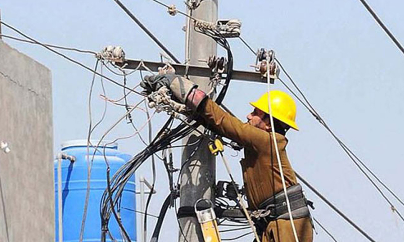 لیسکو کا بجلی چوری میں ملوث افسران و ملازمین کو ملازمت سے فارغ کرنے کا فیصلہ بجلی چوری