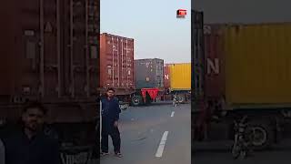 Lahore. Police blocked the city's exits with containers.