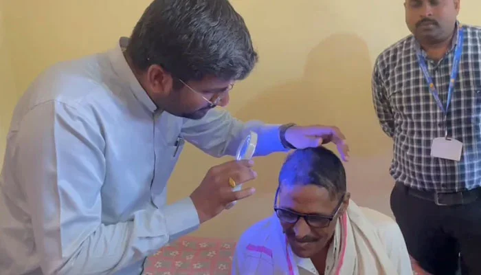 بھارت میں پراسرار بیماری پھیل گئی، لوگ گنجے ہونے لگے