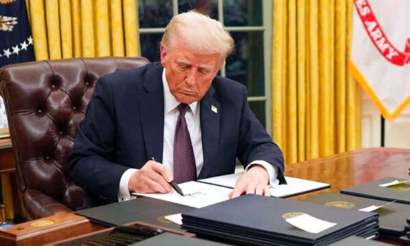 پاکستانیوں اور افغانوں کا امریکا میں داخلہ بند ہونے کا خدشہ