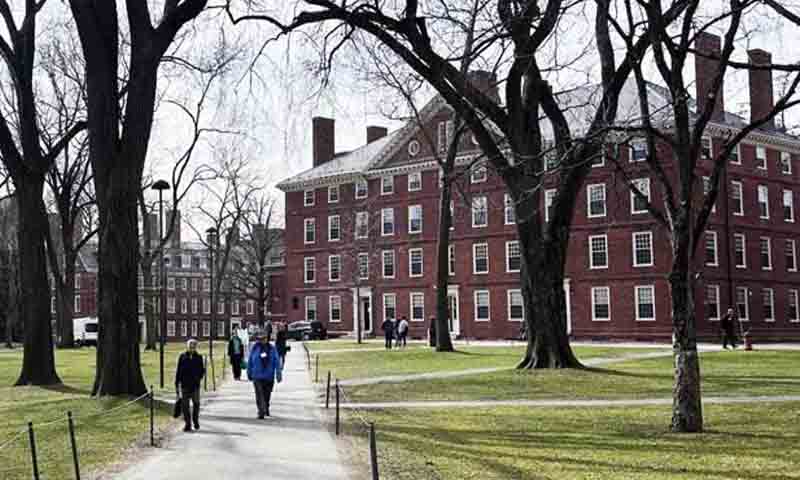 ہارورڈ یونیورسٹی کا فنڈنگ روکنے پر ٹرمپ انتظامیہ کیخلاف مقدمہ دائر ہارورڈ یونیورسٹی