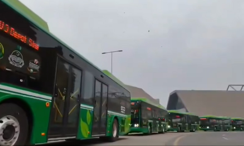 لاہور میں مزید الیکٹرک بسوں کے منصوبے کا افتتاح کل ہو گا electric bus