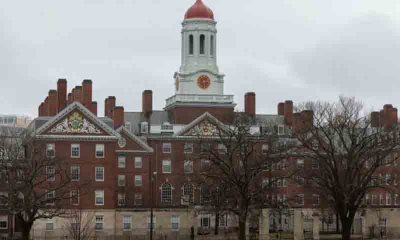 ہارورڈ یونیورسٹی پر بین الاقوامی طلبہ کے داخلے پرعائد پابندی عارضی طورپر ختم ہارورڈ یونیورسٹی