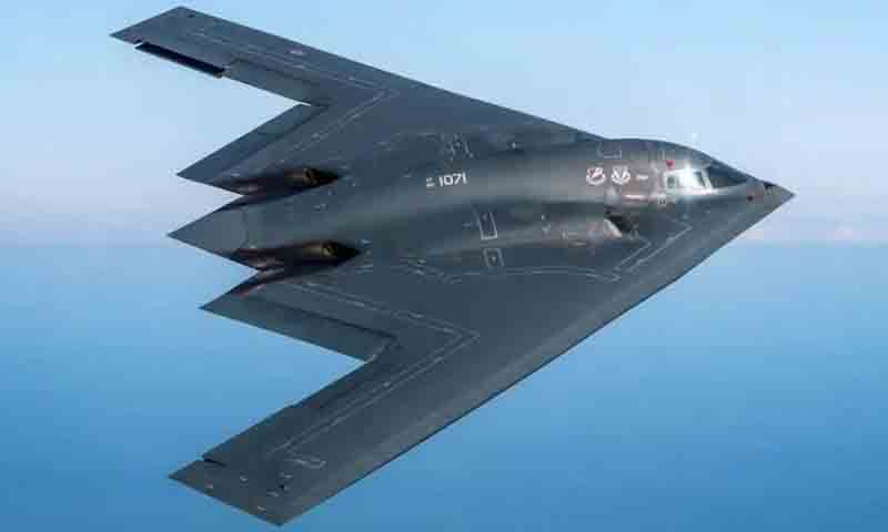 بی 2 بمبار