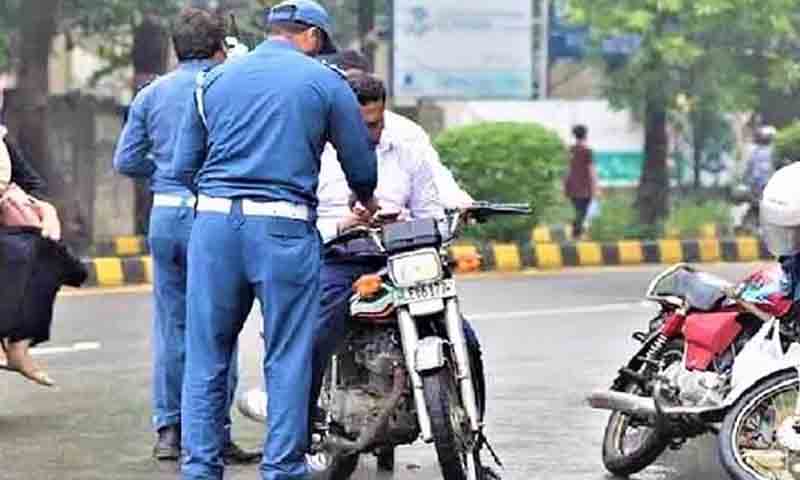 پنجاب میں موٹر سائیکلوں کے لیے فٹنس سرٹیفیکیٹ لازمی قرار فٹنس سرٹیفیکیٹ