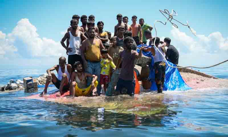 کشتی ڈوب گئی