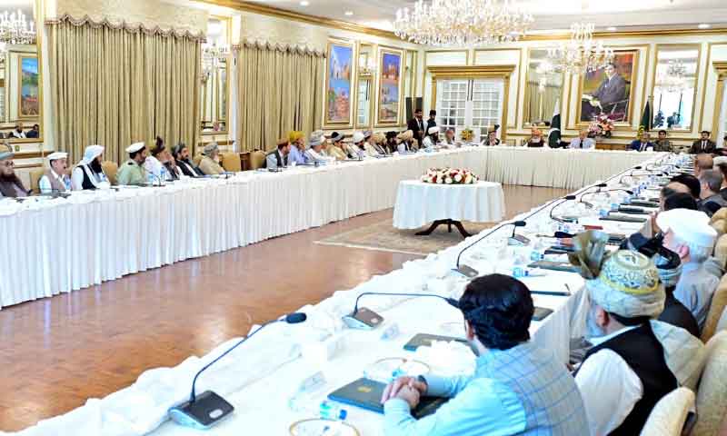 وزیراعظم کا میڈیکل کالجز اور انجینئرنگ یونیورسٹیز میں ضم اضلاع کا کوٹہ بحال کرنے کا اعلان