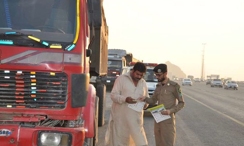 365 کلومیٹر سے زائد سفر پر 2 ڈرائیور لازمی قرار لازمی قرار
