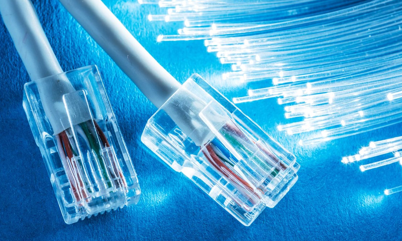 پاکستان میں رائٹ آف وے فیس ختم، فائیبر آپٹک سستا ہوگا