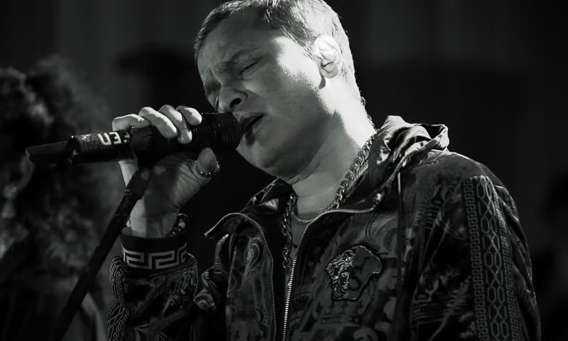 گلوکار زوبین گرگ سمندری سیر کے دوران انتقال کر گئے