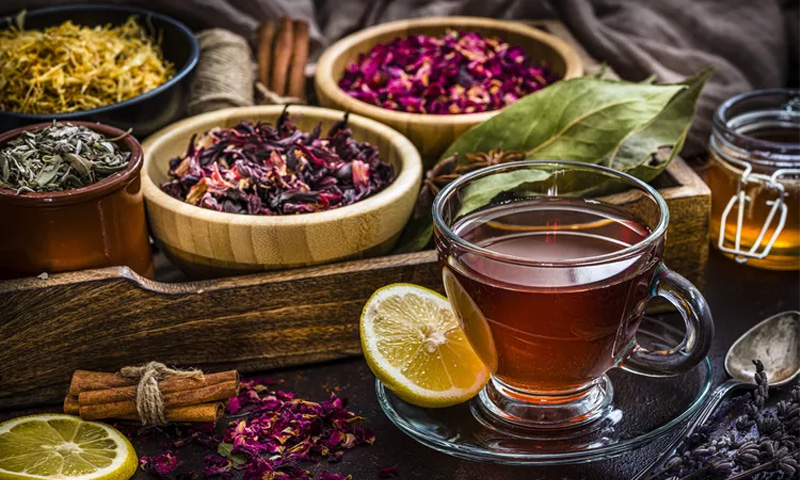 6 تحقیق شدہ جڑی بوٹیوں کی چائے، بلڈ پریشر اور دل کی صحت کیلئے مفید