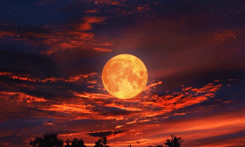بلڈ مون کا نایاب نظارہ
