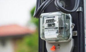 بجلی صارفین کیلئے نئی مشکل، میٹر خریدنے کا راستہ بند کر دیا