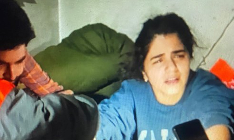 پاکستانی گلوکارہ قراۃ العین بلوچ ریچھ کے حملے میں زخمی گلوکارہ قراۃ العین بلوچ