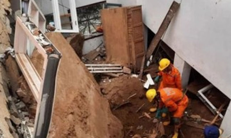 خاران میں مسلح افراد کا جوڈیشل کمپلیکس پر حملہ، ریکارڈ کو آگ لگا دی Judicial Complex Attack