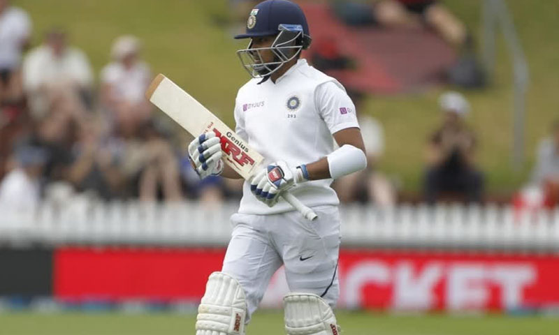 بھارتی کرکٹر پرتھوی شا آؤٹ ہونے کے بعد ہوش کھو بیٹھے