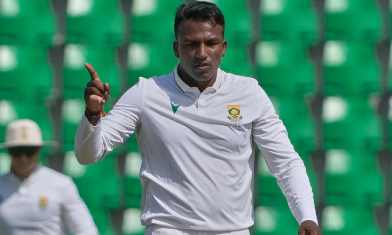 سینورن متھوسامی قذافی اسٹیڈیم میں 10 سے زائد وکٹیں لینے والے پہلے غیر ملکی کرکٹر بن گئے سینورن متھوسامی قذافی اسٹیڈیم میں 10 سے زائد وکٹیں لینے والے پہلے غیر ملکی کرکٹر بن گئے