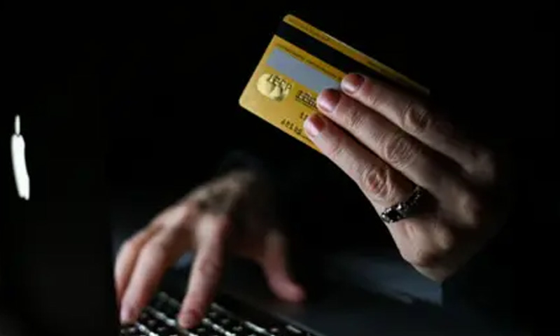 بیٹے کی دھوکہ دہی، والد کے اکاؤنٹ سے 26 لاکھ کا فراڈ