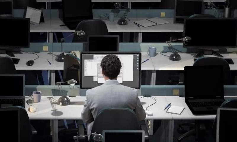 دفتر میں نظرانداز ہو رہے ہیں؟