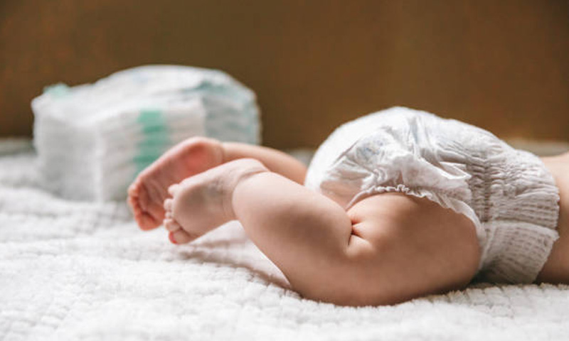 ڈائپر کے بزنس سے غیر معمولی کامیابی، جوڑے کی سالانہ 45 کروڑ ڈالر کمائی