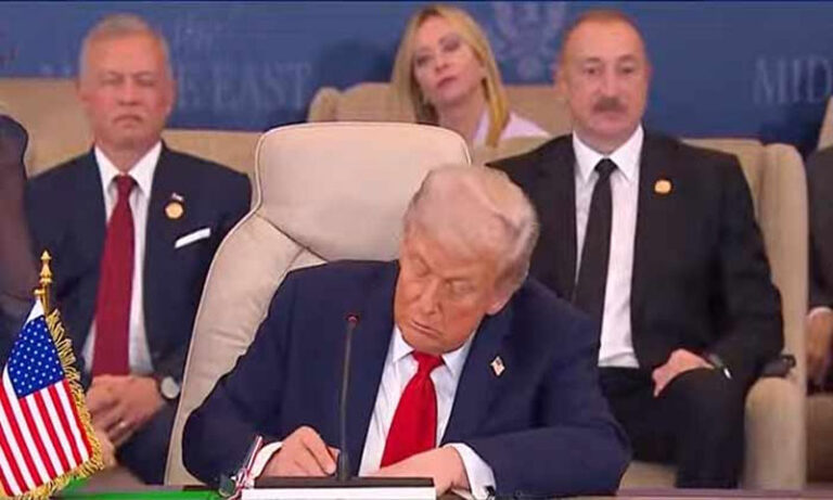 ٹرمپ نے 901 ارب ڈالر کے دفاعی بجٹ پر خاموشی سے دستخط کر دیے