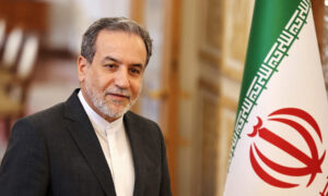 مکمل جنگ بندی تک لڑتے رہیں گے، سرنڈر نہیں کریں گے، عباس عراقچی