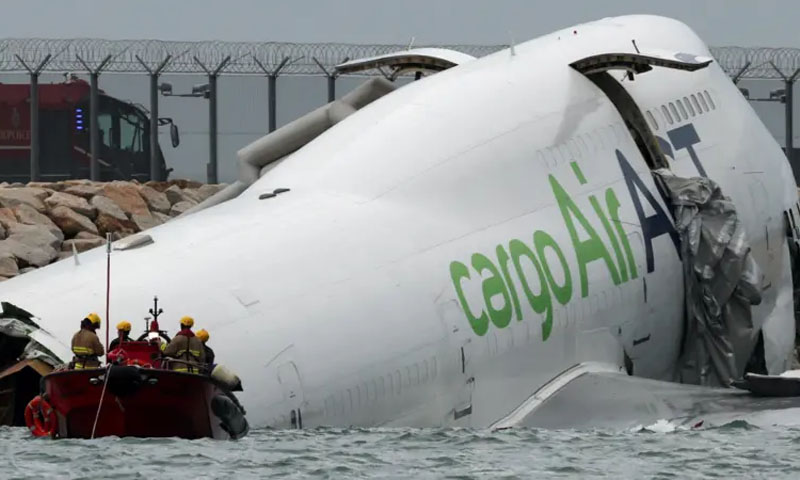 cargo plane crashes in hong kong
