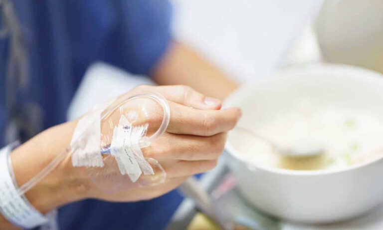 ہسپتال میں مریضوں کو بدمزہ کھانا پیش کرنے کے نقصانات