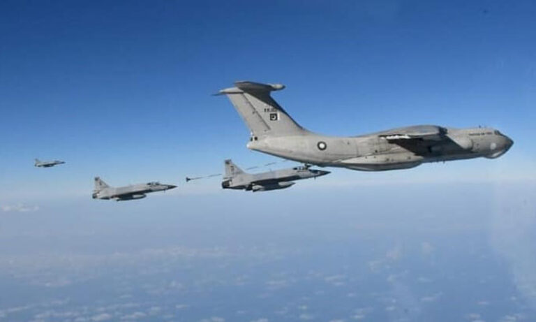 پاکستان  کے لڑاکا طیارے ایران پہنچ گئے