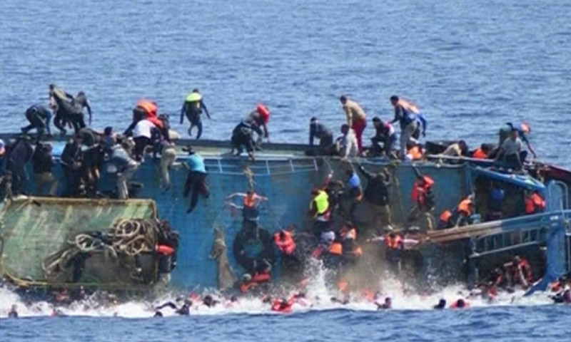 لیبیا کے ساحل کے قریب تارکینِ وطن کی کشتی الٹ گئی، 42 لاپتہ، 7 افراد کوبچا لیا گیا Libya