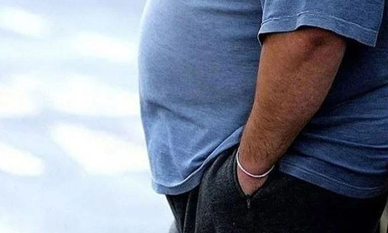 برطانیہ میں موٹاپے سے بچنے کیلئے شوگر ٹیکس لگانے کا اعلان برطانیہ میں موٹاپے سے بچنے کیلئے شوگر ٹیکس لگانے کا اعلان