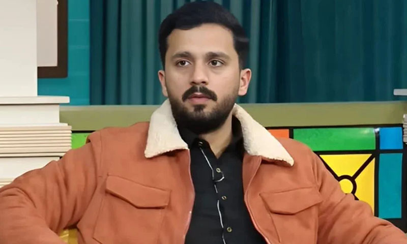 برطانیہ میں رجب بٹ کی نائٹ کلب میں شرمناک حرکت، ویڈیو وائرل رجب بٹ کی نائٹ کلب میں لڑکی کے ساتھ رقص کرنے کی ویڈیو وائرل