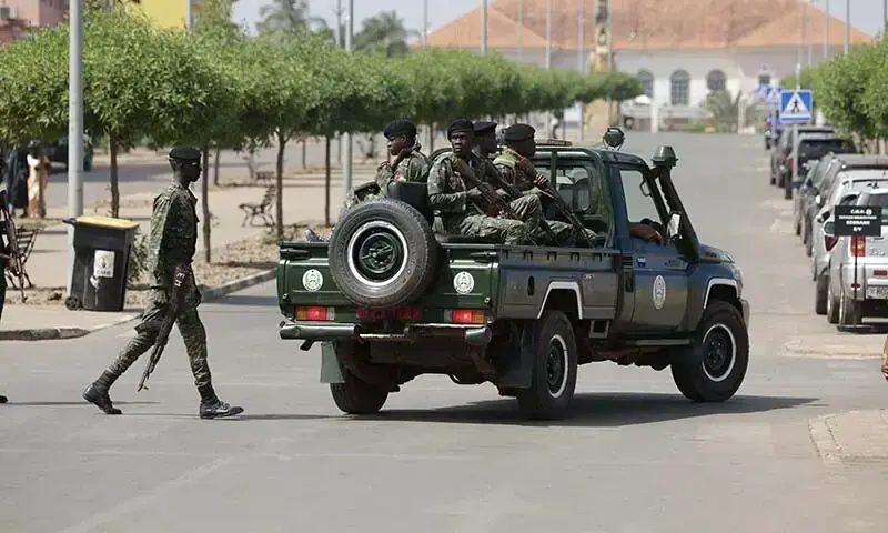 گنی بساؤ کی فوج نے انتخابی نتائج سے پہلے صدر کو معزول کرکے اقتدار پر قبضہ کر لیا africa