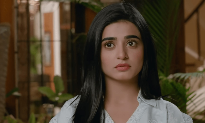 سحر خان نے صبا قمر کے حق میں آواز بلند کی، آن لائن بدسلوکی پر تنقید