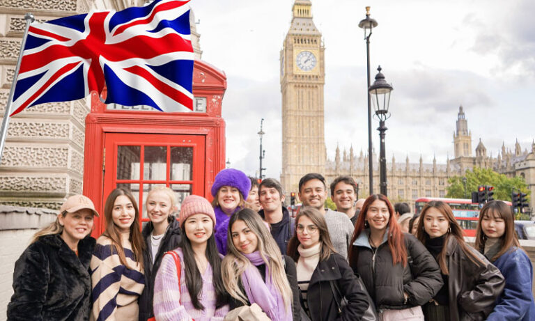 برطانیہ کے امیگریشن نظام میں بڑی تبدیلی، مستقل رہائش کے لیے 30 سال کا انتظار