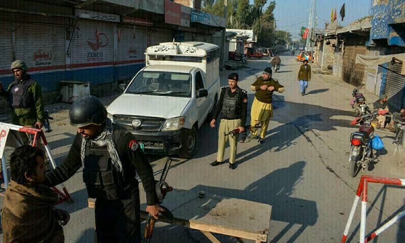 بنوں ، پولیس اسٹیشن کے قریب آئی ای ڈی نصب کرتے وقت دھماکا ، دہشتگرد ہلاک bannu blast