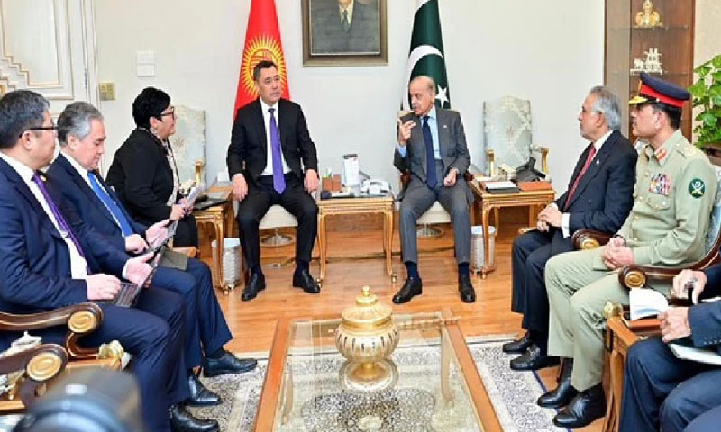 افغان حکومت پاکستان کے سیکیورٹی خدشات دور کرے، صدر کرغزستان پاکستان اور کرغزستان کا افغان حکومت کو بین الاقوامی برادری سے کیے گئے وعدے پورے کرنے کا مطالبہ